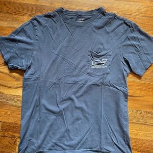 Mens classic vineyard vines t shirt. Navy